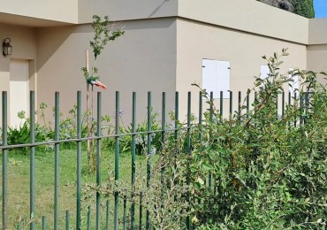 espaciosa casa quinta de 130 m2 sobre 1 ha en coronel suarez